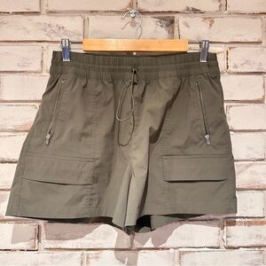 Athleta Cascade Cargo Olive Green Shorts